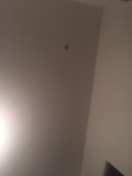 Should plasterboard join lines be visible?