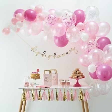 Calling all kitsch dinner party planners
