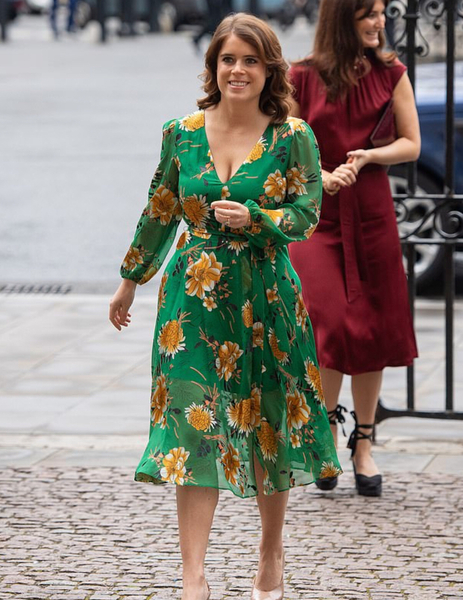 Royal style and gossip: From foundation to Foundations...