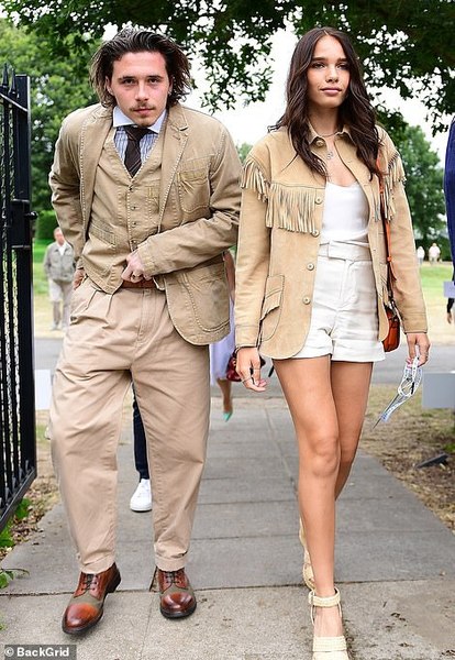 Royal style and gossip: photo calls and tennis balls