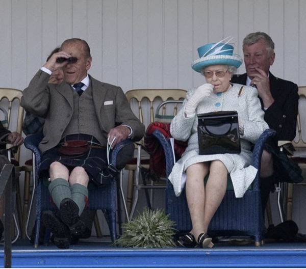 Royal style and gossip: photo calls and tennis balls
