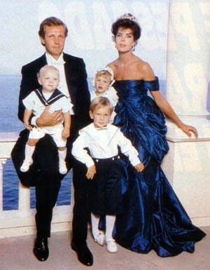 Royal style and gossip: From foundation to Foundations...