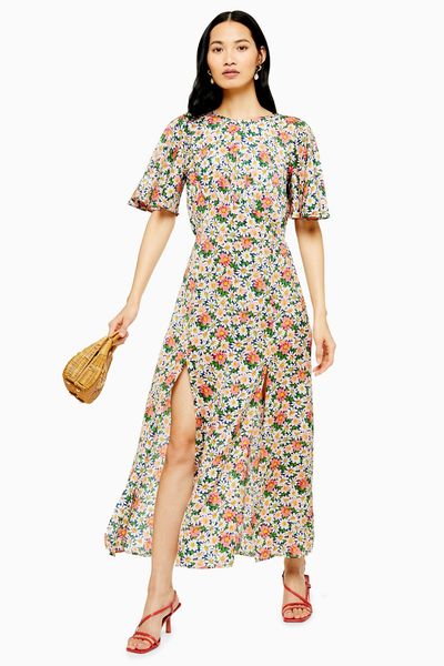 Help me find a v relaxed dress to get married in( City Hall NYC)I’m now desperate