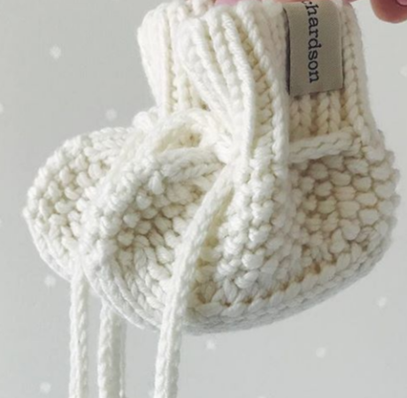 Help identify a knitting stitch please