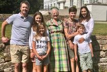 Royal style and gossip: photo calls and tennis balls