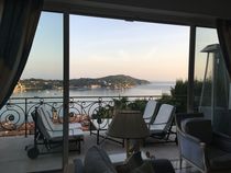 Budget Scottish wedding at a self-catering cottage