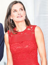 Royal style and gossip: From foundation to Foundations...