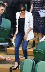 Royal style and gossip: photo calls and tennis balls