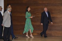 Royal style and gossip: From foundation to Foundations...