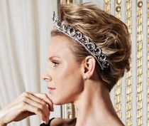Royal style and gossip: From foundation to Foundations...
