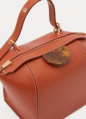 Les Parisiennes des Mamansnet: Too much good taste can be very boring. Independent style, on the other hand, can be very inspiring.