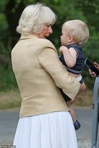 Royal style and gossip: From foundation to Foundations...