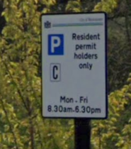 Is it possible to park for free anywhere near London Zoo at weekends?