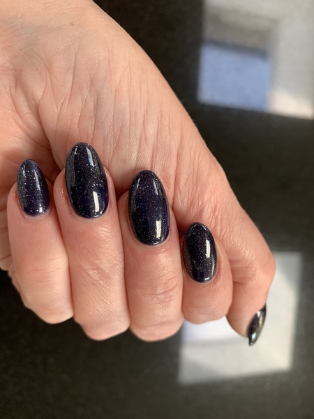 Which colour for nails are popular?!