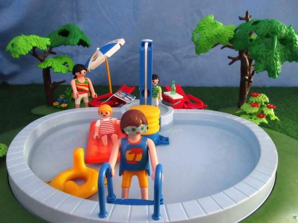 It's the summer holiday season for the Playmobil people in our house...