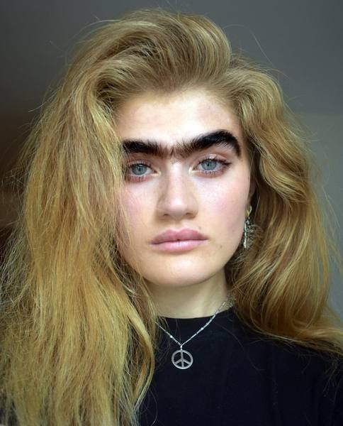 AIBU to not let daughter grow a unibrow?