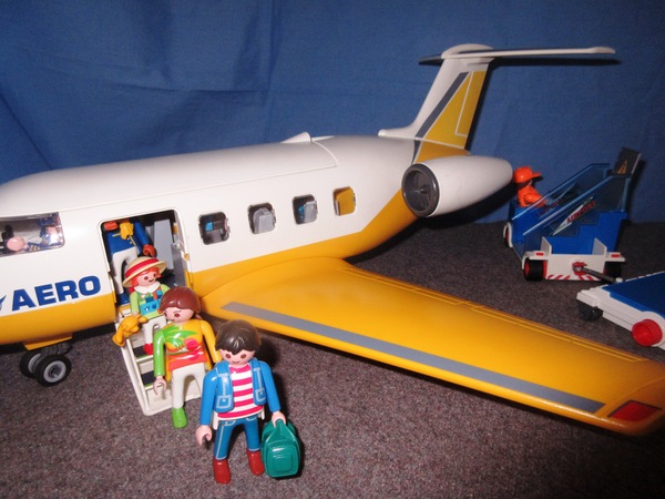 It's the summer holiday season for the Playmobil people in our house...