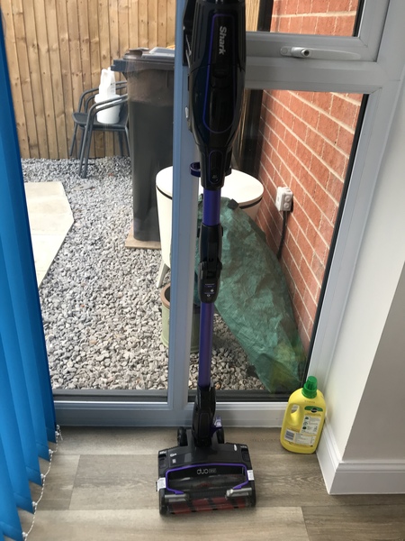 Help, please can somebody recommend a vacuum cleaner? Not a Dyson.