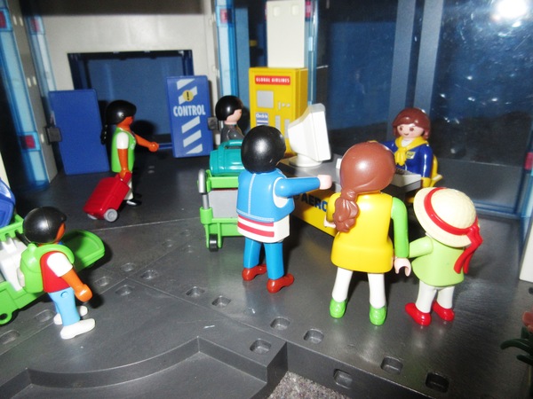 It's the summer holiday season for the Playmobil people in our house...