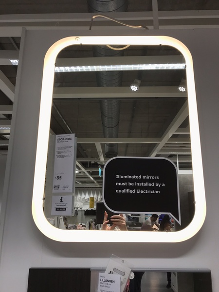 Paint colours for internal bathroom with beige suite