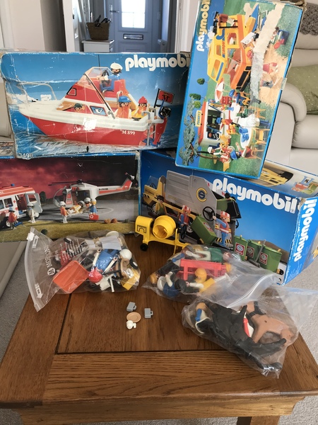 It's the summer holiday season for the Playmobil people in our house...