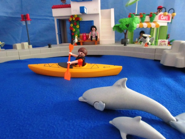It's the summer holiday season for the Playmobil people in our house...