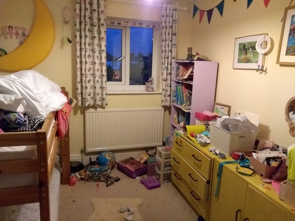 DD(7)'s bedroom - can it be tidied?