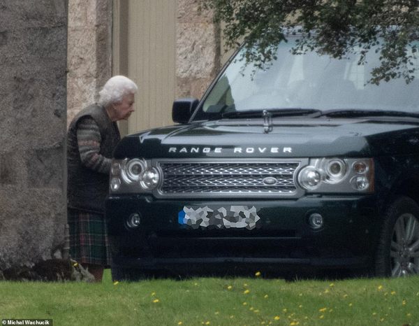 Royal style & gossip: who's having a ball in Balmoral?