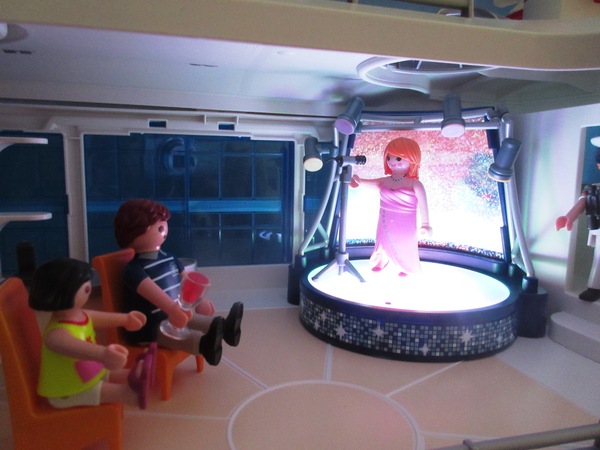 It's the summer holiday season for the Playmobil people in our house...