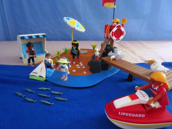 It's the summer holiday season for the Playmobil people in our house...