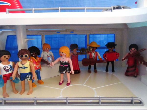 It's the summer holiday season for the Playmobil people in our house...