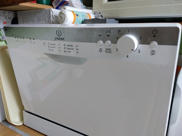 To absolutely HATE washing the dishes!