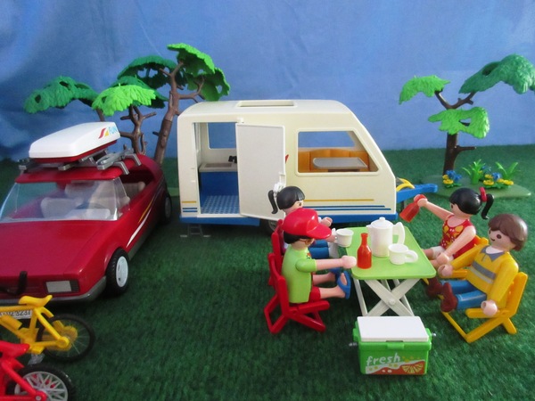 It's the summer holiday season for the Playmobil people in our house...