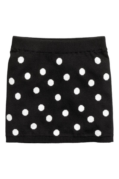 I am OBSESSED with a skirt I keep seeing. Please help me find it.