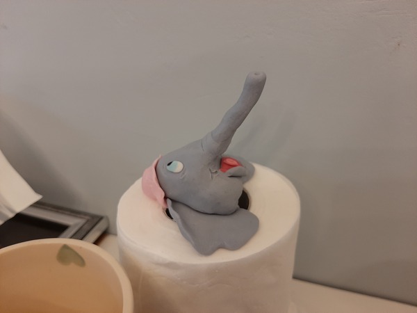 Cake decorators emergency help needed!!!