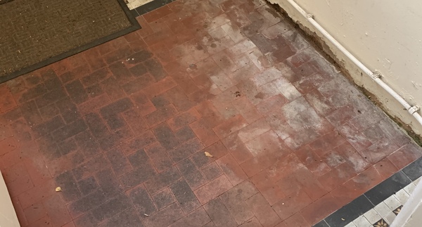 To think the standard of cleaning is awful?