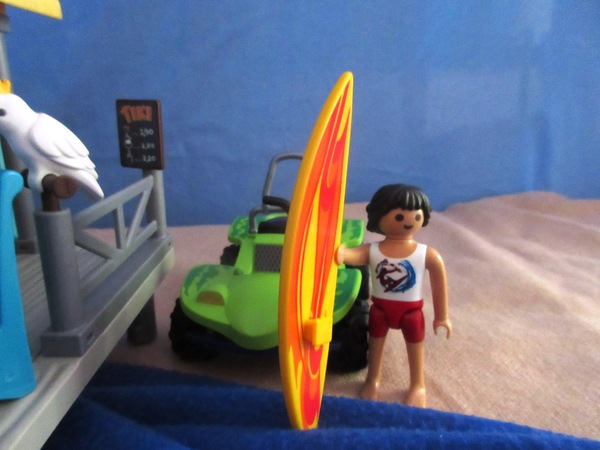 It's the summer holiday season for the Playmobil people in our house...