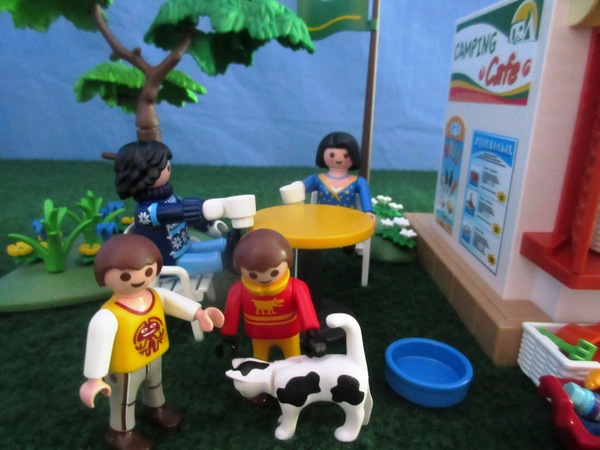 It's the summer holiday season for the Playmobil people in our house...