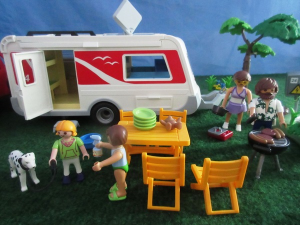 It's the summer holiday season for the Playmobil people in our house...