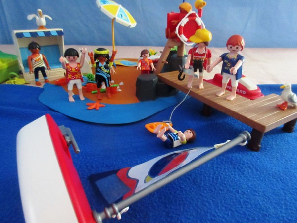 It's the summer holiday season for the Playmobil people in our house...