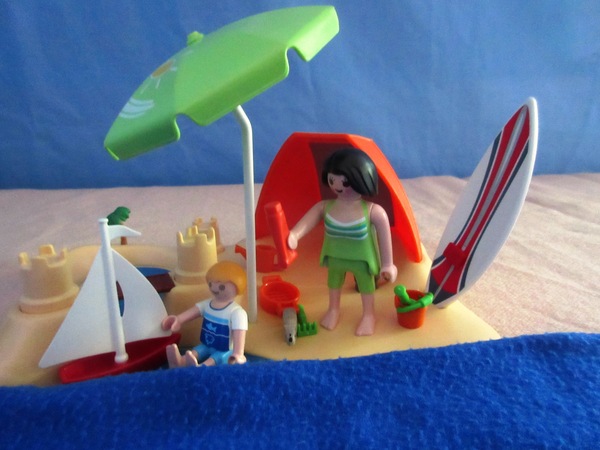 It's the summer holiday season for the Playmobil people in our house...