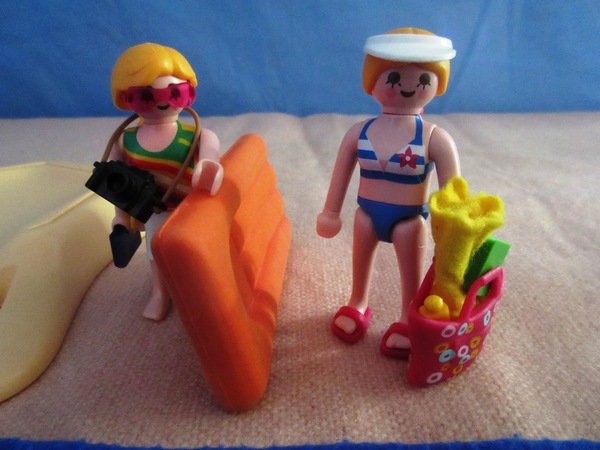 It's the summer holiday season for the Playmobil people in our house...