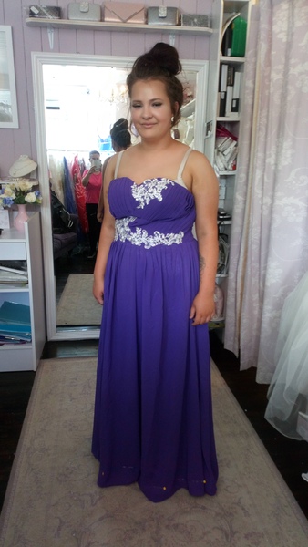 Bridesmaid dresses - would these look odd?