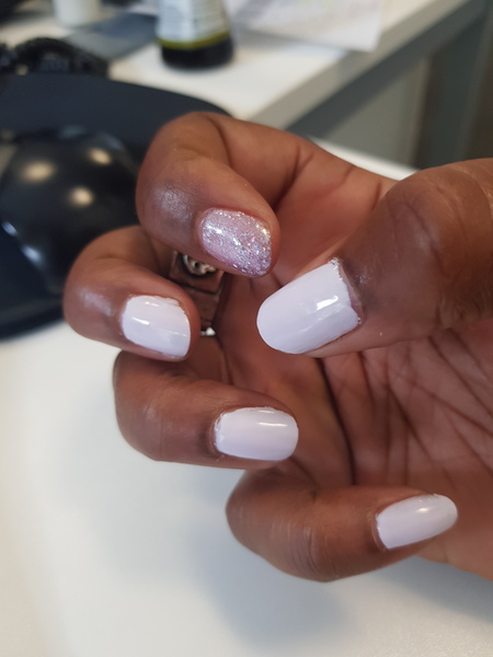 Which colour for nails are popular?!