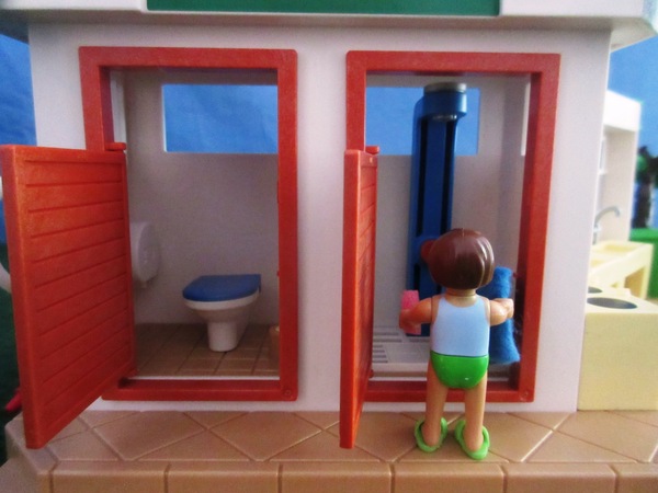 It's the summer holiday season for the Playmobil people in our house...