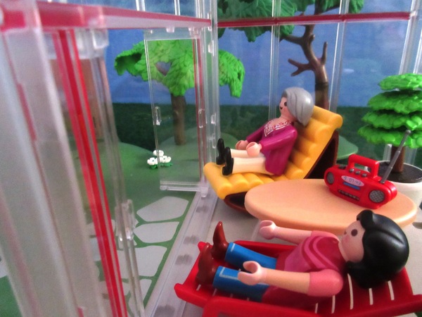 It's the summer holiday season for the Playmobil people in our house...