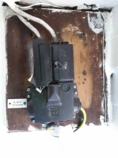 Any electricians out there?