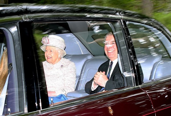Royal style & gossip: Breton stripes and skinny jeans...