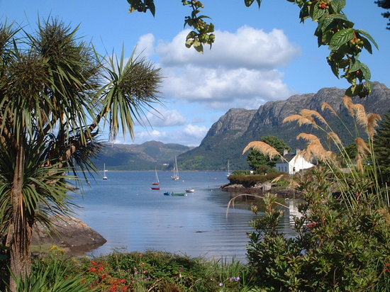 What are your lovely UK views to travel to and photograph - so I can share with my lovely friend?
