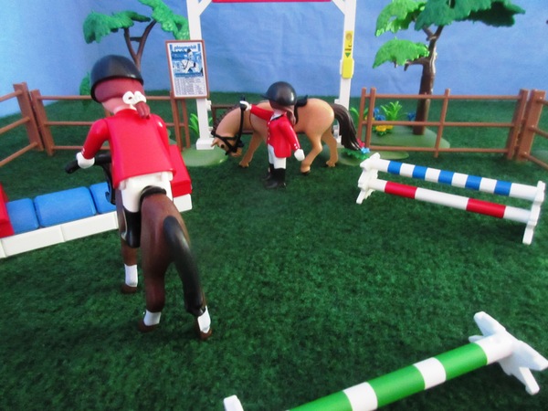 It's the summer holiday season for the Playmobil people in our house...